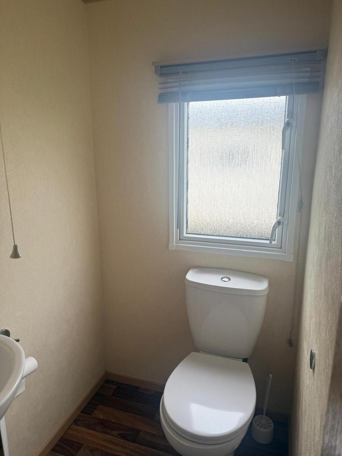 6 Bed Static Carvan Seawick * Saint Osyth