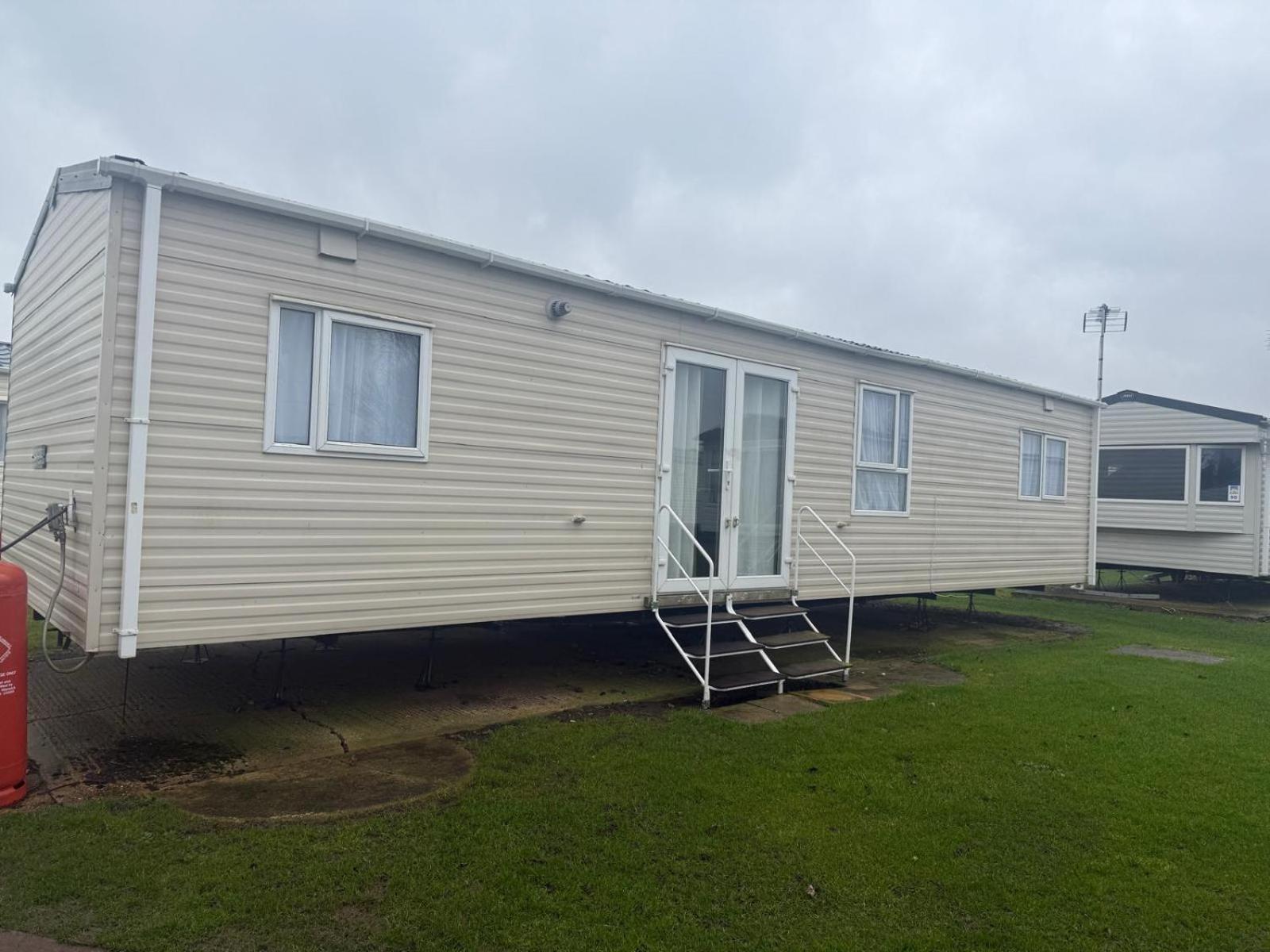 Campsite 6 Bed Static Carvan Seawick Saint Osyth